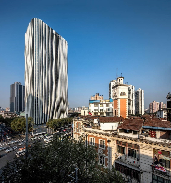 ������� ����� Hongkou Soho � Jerry Yin