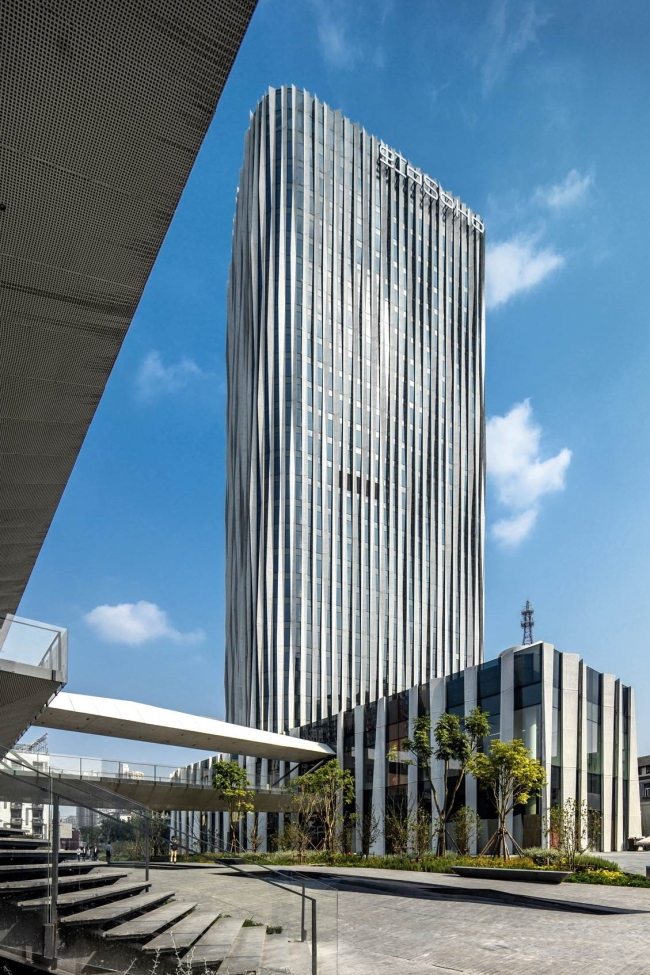 ������� ����� Hongkou Soho � Jerry Yin