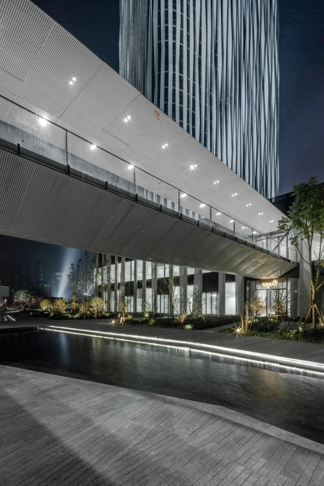 ������� ����� Hongkou Soho � Jerry Yin