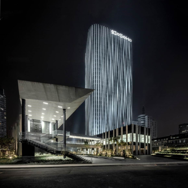 ������� ����� Hongkou Soho � Jerry Yin