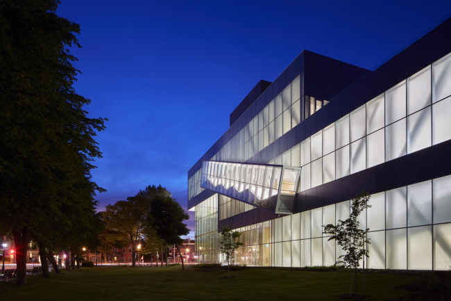 ������������ ����� ������� �������� ������� � �������� ����� �������� � Bruce Damonte