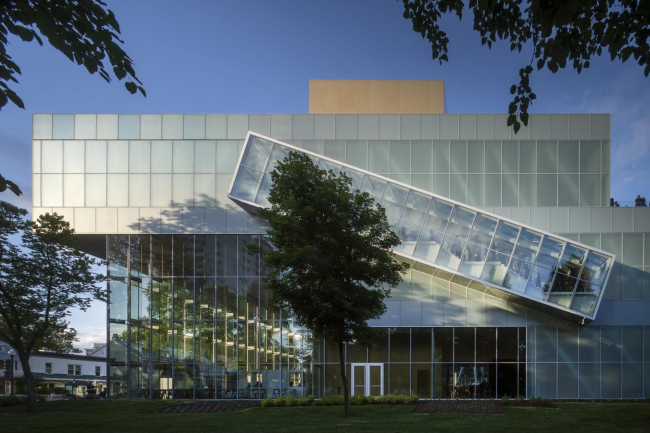 ������������ ����� ������� �������� ������� � �������� ����� �������� � Nic Lehoux