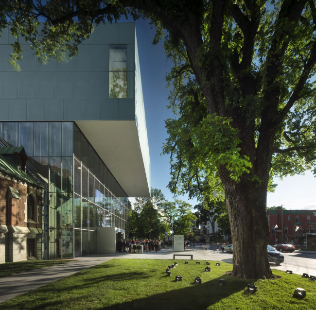 ������������ ����� ������� �������� ������� � �������� ����� �������� � Nic Lehoux