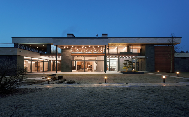 Hampton House. Country residence. Light in the interior. Construction, 2016 � Roman Leonidov architectural bureau