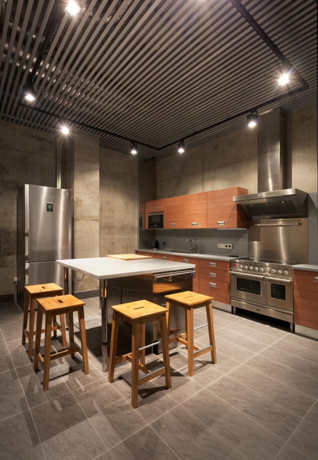 Hampton House. Country residence. Kitchen in the basement floor. Construction, 2016  Roman Leonidov architectural bureau