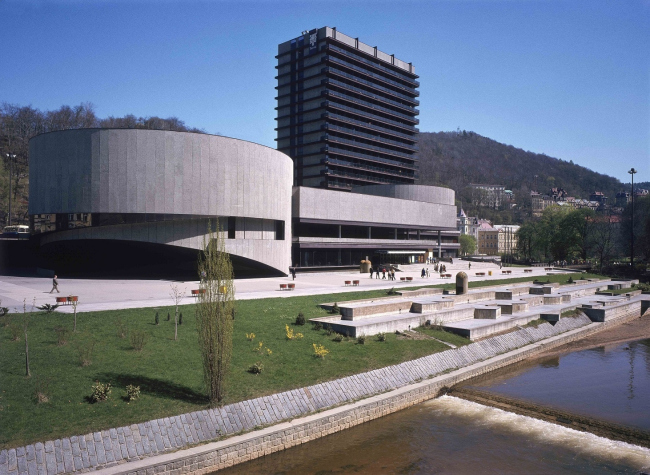 �������� Thermal �� ���������� �������������. ����: ������� ������. ��������: http://www.sosbrutalism.org/cms/16270579