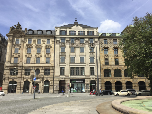 ������������� ������� ���� ������������� ������ �� ���������� � Peter Ebner