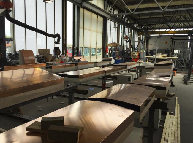 ������������� ������� ���� ������������� ������ �� ���������� � Peter Ebner