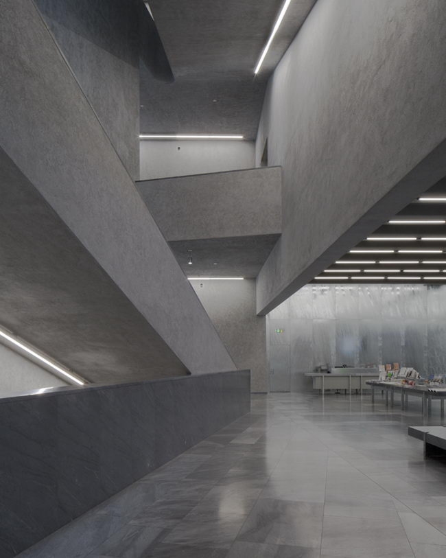 Kunstmuseum Basel. ����� ������ � Stefano Graziani