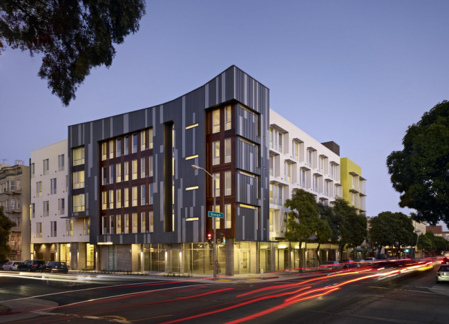 Richardson Apartments affordable housing with �Dancers� mural � Bruce Damonte