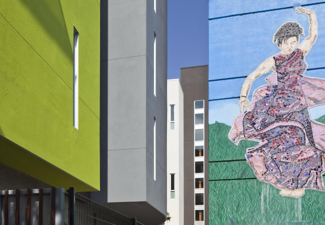 Richardson Apartments affordable housing with �Dancers� mural � Bruce Damonte
