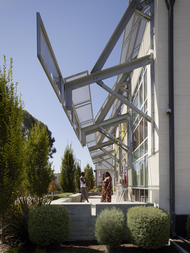 Tassafaronga Village including the Pasta Factory supportive housing � Bruce  Damonte