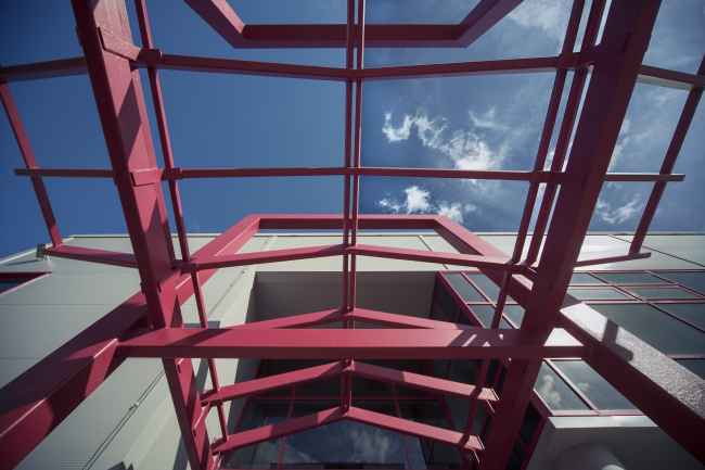 Youth hobby center. The awning above the main entrance. Construction, 2014  Anatoly Stolyarchuk architectural studio