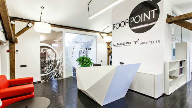    Roof Point  T+T Architects