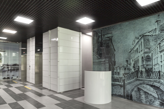 "Vodny" housing project. Construction, 2015. Interior of the entrance lobby. Photograph � Dmitry Chebanenko