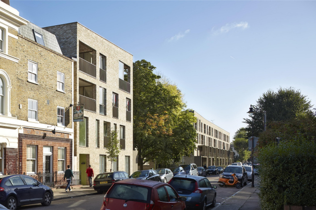 ����� �������� Ely Court � Paul Riddle