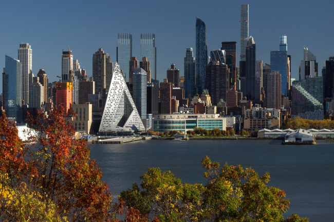����� �������� VIA 57 West � Nic Lehoux