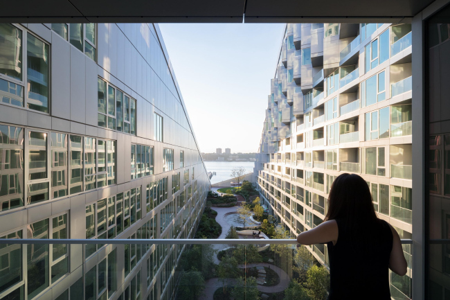 ����� �������� West 57th � BIG