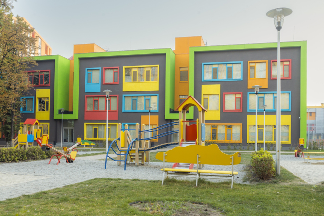 The school complex on the territory of "Comfort Town" residential area. The kindergarten unit. Construction, 2014 � Archimatika