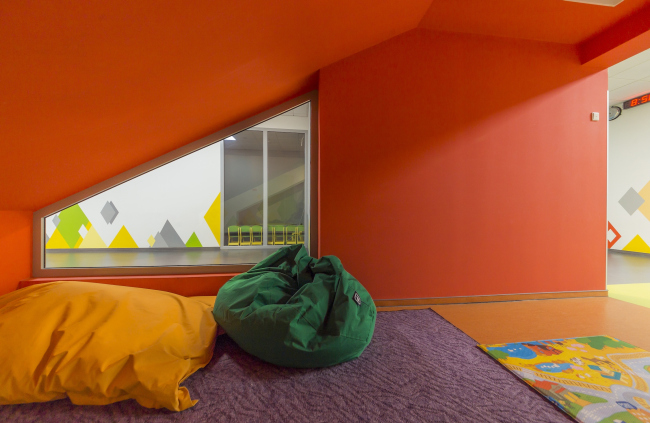 The junior high school on the territory of "Comfort Town" residential area. The kindergarten unit. Construction, 2014 � Archimatika