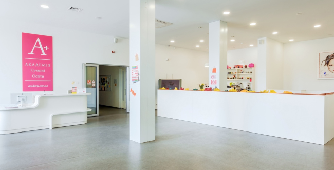 The lobby of the "Academy of Modern Education" on the territory of "Comfort Town" residential area. The kindergarten unit. Construction, 2014  Archimatika