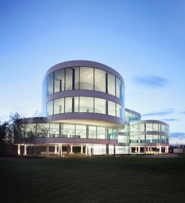 ������� �������� ������� � ������� � José Hevia