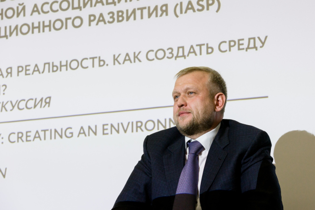 Сергей Капков, 19.09.2016. Фотография предоставлена организаторами конференц-тура «Город как инновация» Сергей Капков, 19.09.2016. Фотография предоставлена организаторами конференц-тура «Город как инновация»