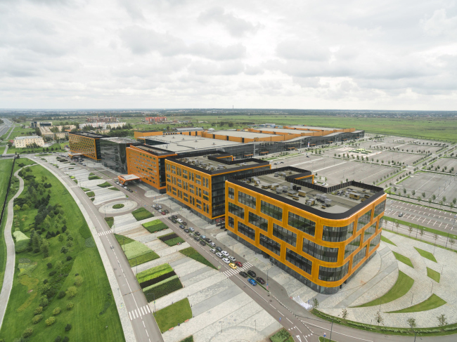 Congress and convention center "Expoforum" on the Peterburgskoe Highway. Construction, 2014. Evgeny Gerasimov and Partners, SPEECH, nps tchoban voss. Photo  D.Chebanenko