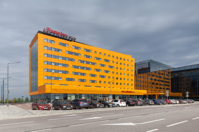 Congress and trade show center EXPOFORUM on the Peterburgskoe Highway. Construction, 2014. Evgeny Gerasimov and Partners, SPEECH, nps tchoban voss. Photograph � D.Chebanenko