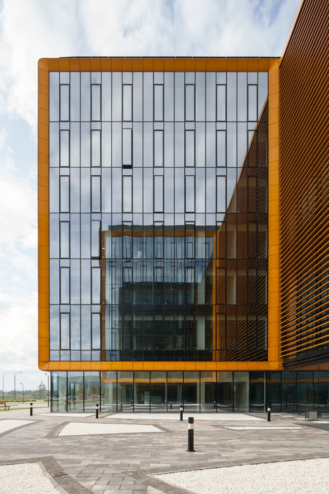 Congress and trade show center EXPOFORUM on the Peterburgskoe Highway. Construction, 2014. Evgeny Gerasimov and Partners, SPEECH, nps tchoban voss. Photograph � D.Chebanenko
