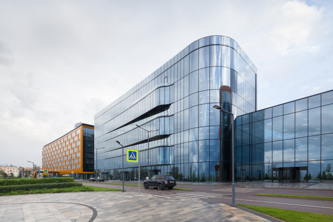 Congress and trade show center EXPOFORUM on the Peterburgskoe Highway. Construction, 2014. Evgeny Gerasimov and Partners, SPEECH, nps tchoban voss. Photograph � D.Chebanenko