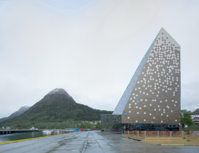 Норвежский скалолазный центр © S&#248;ren Harder Jensen