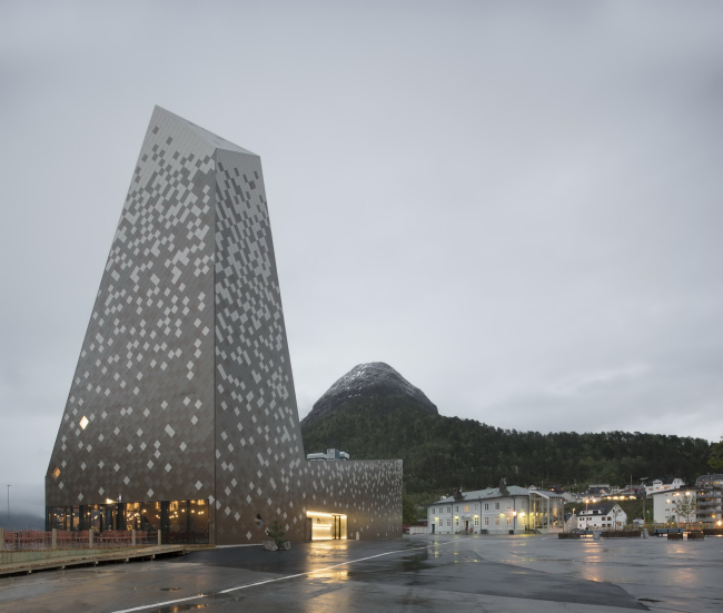 ���������� ����������� ����� � Søren Harder Jensen