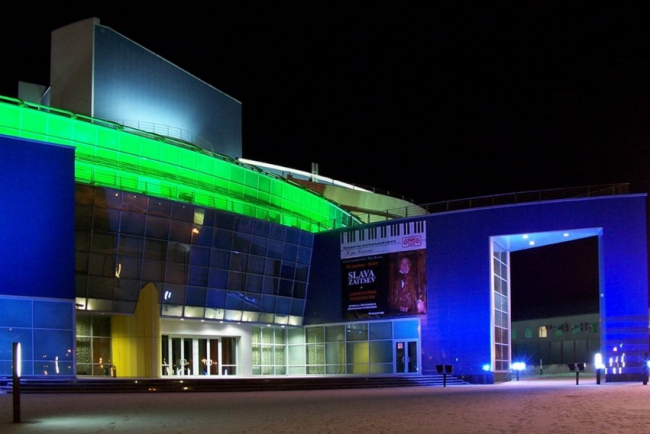 Многофункциональный театрально-концертный комплекс «ЮГРА». Реализация, 2005