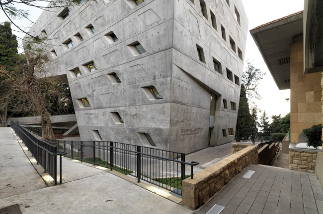   . : Aga Khan Trust for Culture / Cemal Emden