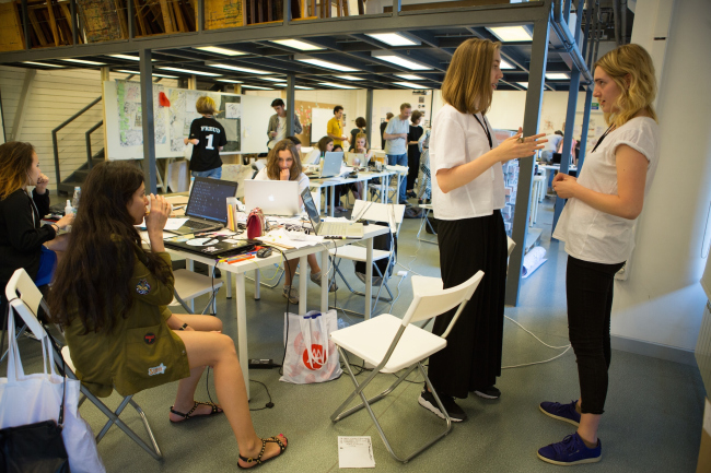 ��������� �������� ������������ ��������������. ���������: ������ ��� ����� (AAVS + ����). ����, 2016. ���������� � ������� ���������