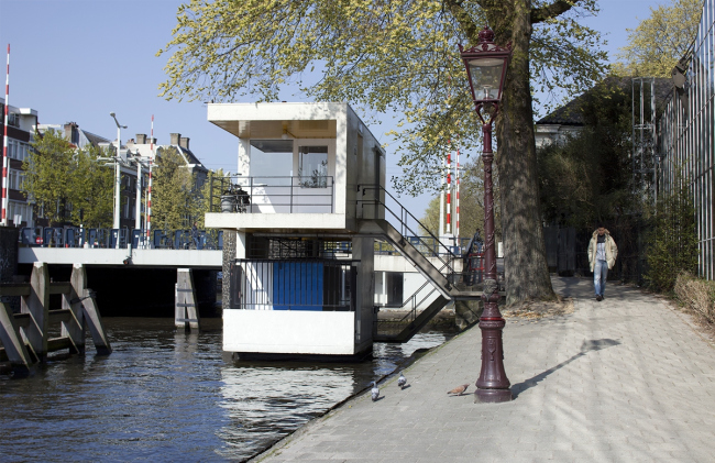 Проект SWEETS, мини-гостиницы из домиков смотрителей мостов в Амстердаме © space&matter 