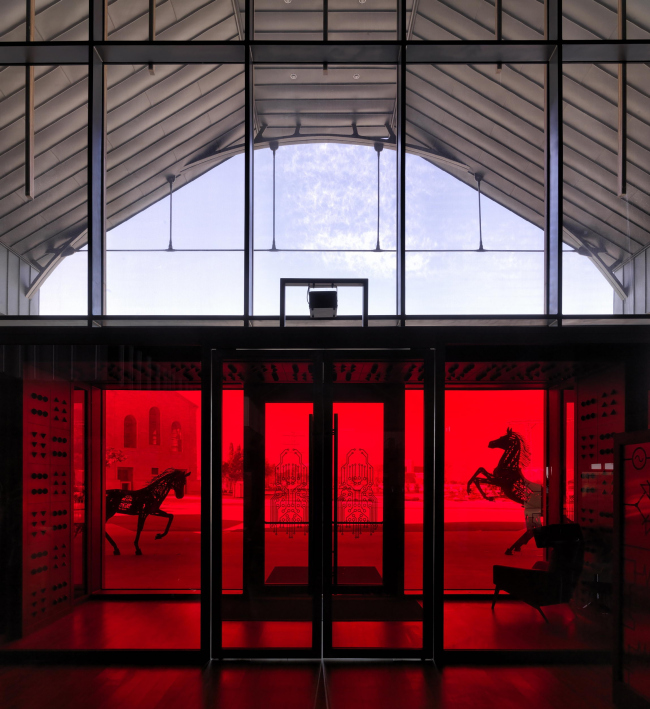 ���������� ����� ������ ��������������� (Elektra) � Cemal Emden