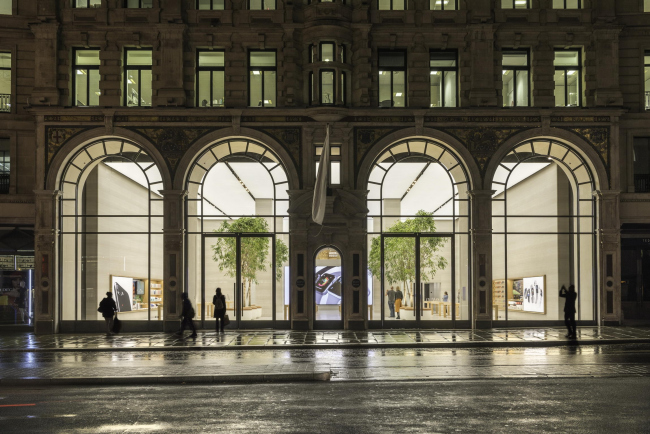 ������� Apple �� �������-����� � Nigel Young / Foster + Partners