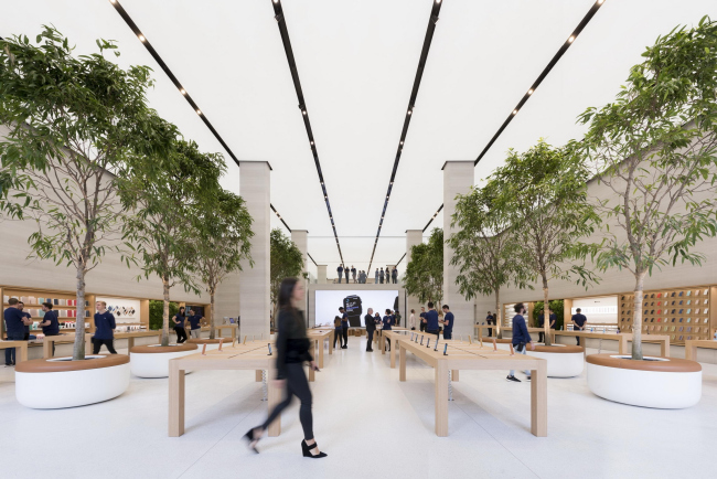 Магазин Apple на Риджент-стрит © Nigel Young / Foster + Partners