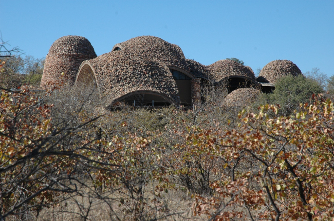            2009    Mapungubwe Interpretation Center ( ).   ,  Peter Rich Architects