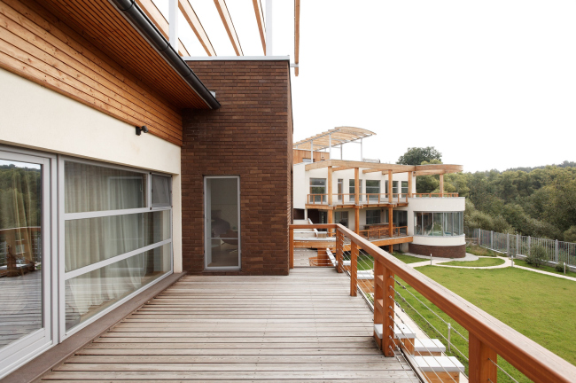 ������� ����� ��� �Julia House�. ������������� ���������� ������ ���������. ����������, 2014. ���������� � ������� ������ 