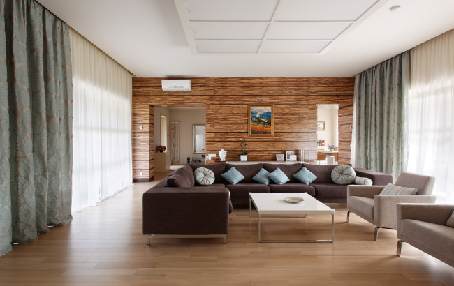 ������� ����� ��� �Julia House�. ������������� ���������� ������ ���������. ����������, 2014. ���������� � ������� ������ 