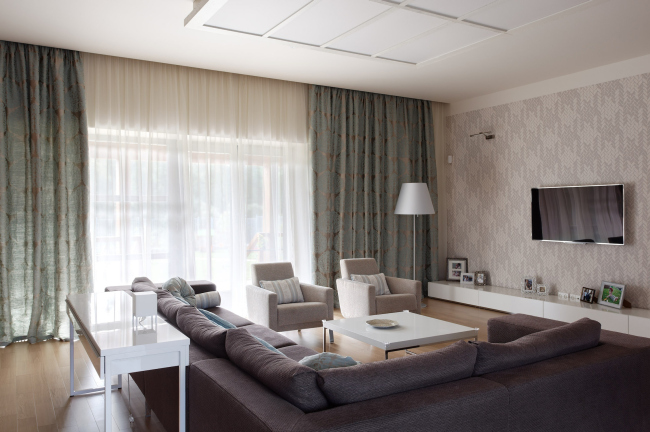 ������� ����� ��� �Julia House�. ������������� ���������� ������ ���������. ����������, 2014. ���������� � ������� ������ 