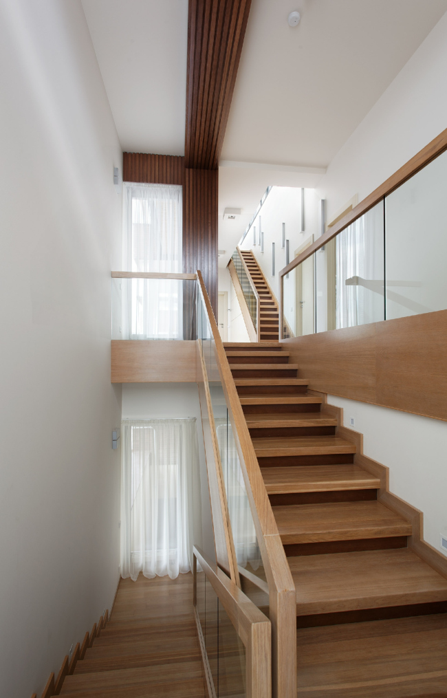 ������� ����� ��� �Julia House�. ������������� ���������� ������ ���������. ����������, 2014. ���������� � ������� ������ 