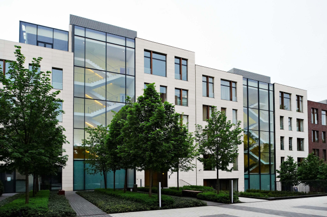 ����� ��� �� ����� ��������������. � ����������� � ���� ����� ��� ������. ����������, 2010. ���������� � ���� �������