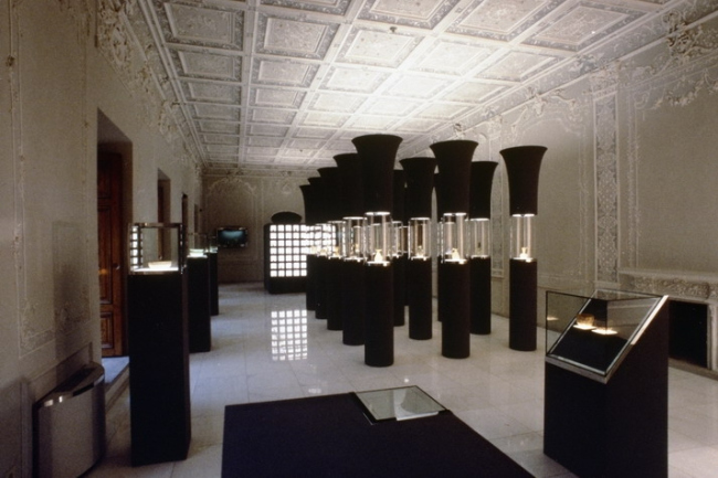 Музей стекла и керамики © Hans Hollein