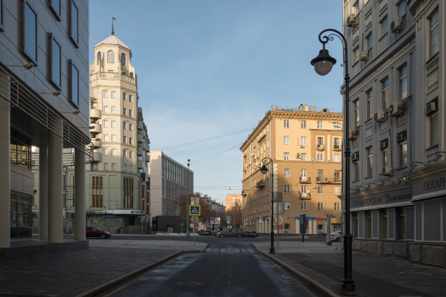 Деловой центр на улице Красина; вид с Малой Бронной. Фотография © Алексей Народицкий, 2016
