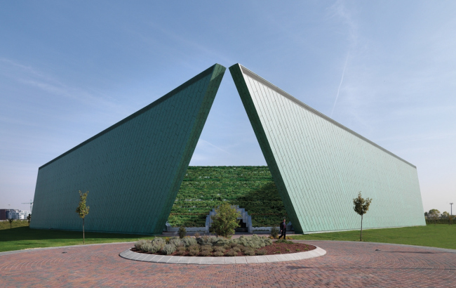 ������������������ ����� Banca dell�Occhio � �������-������ � Emilio Ambasz 