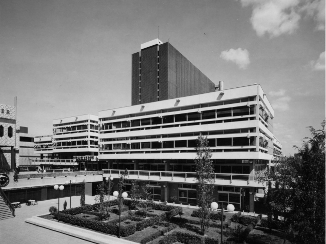  . .  ,  -,  , 1972 . : Bibliothèque municipale de Lyon